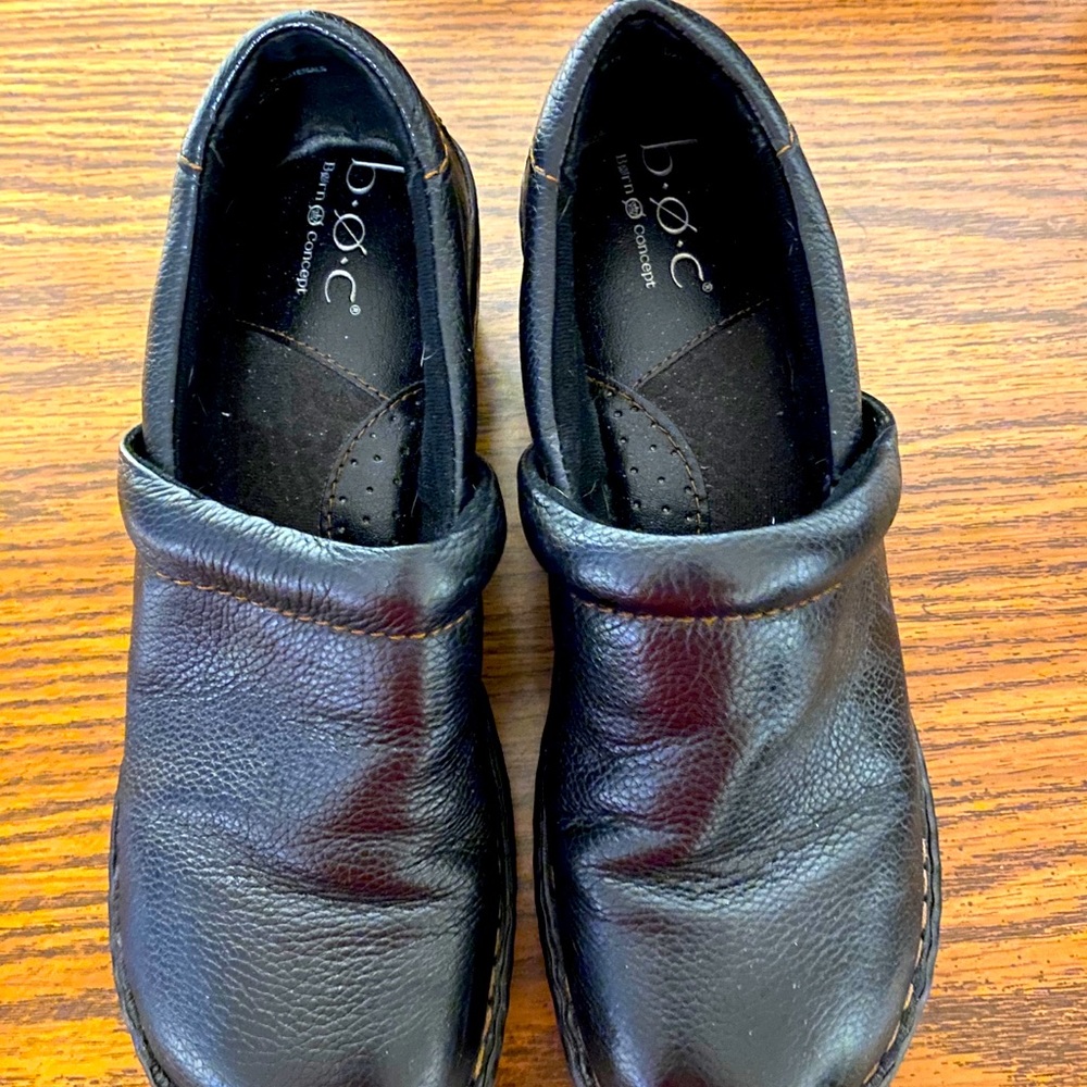 BOC shoes size 8. Gently worn.